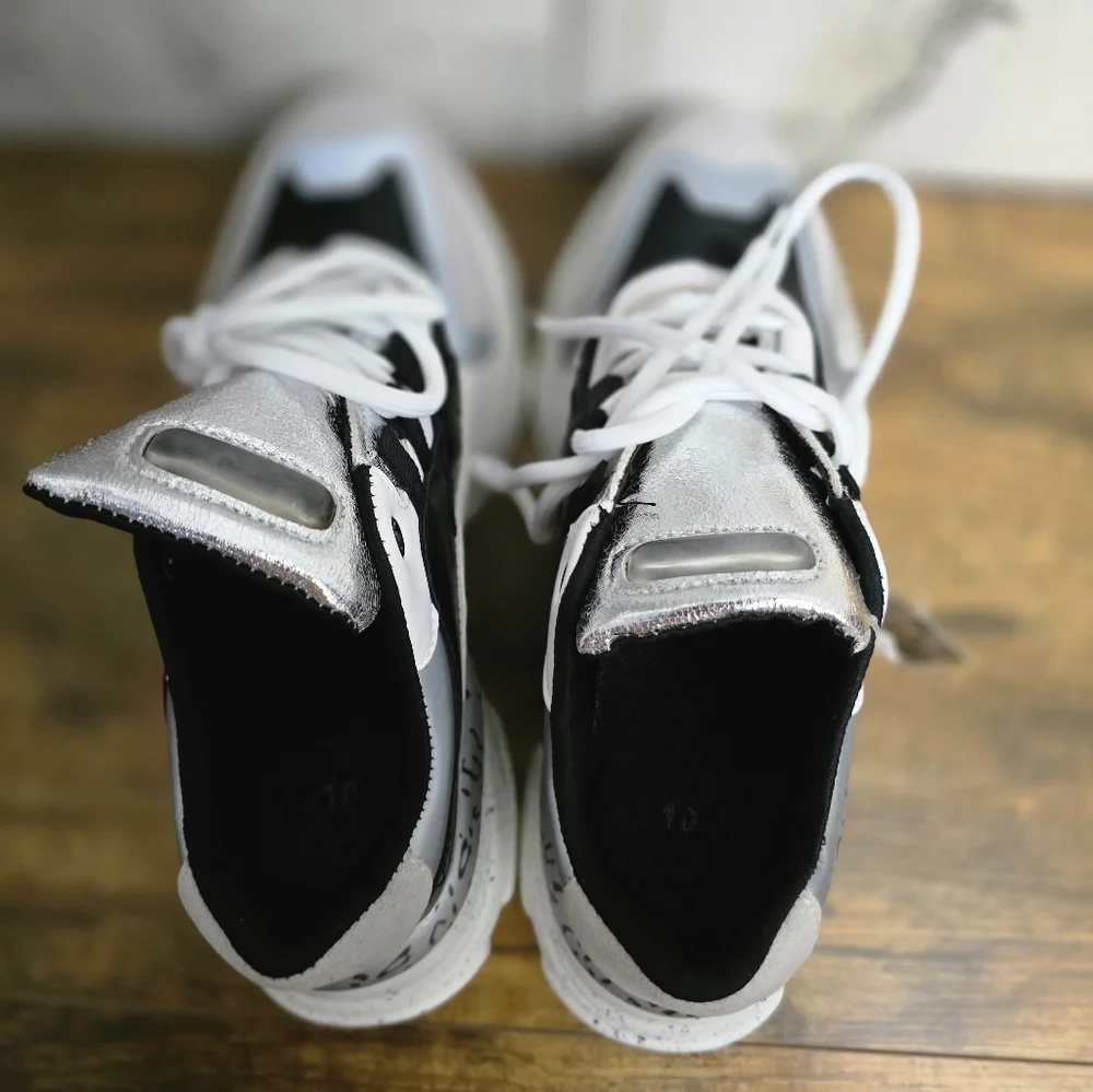 New Golden Road Black and White Chunky Sneakers Womens Size 10